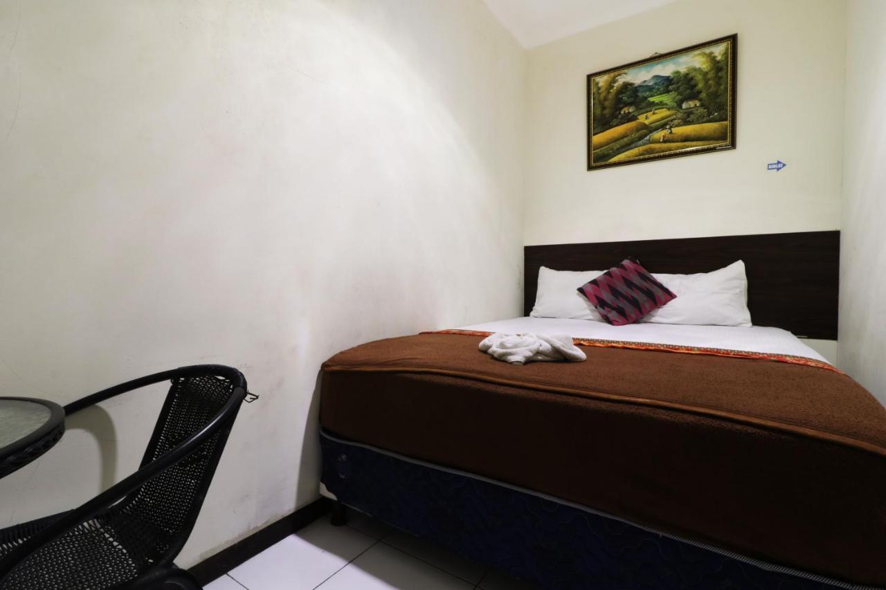 Hotel Bantal Guling Pasar Baru à Bandung Extérieur photo