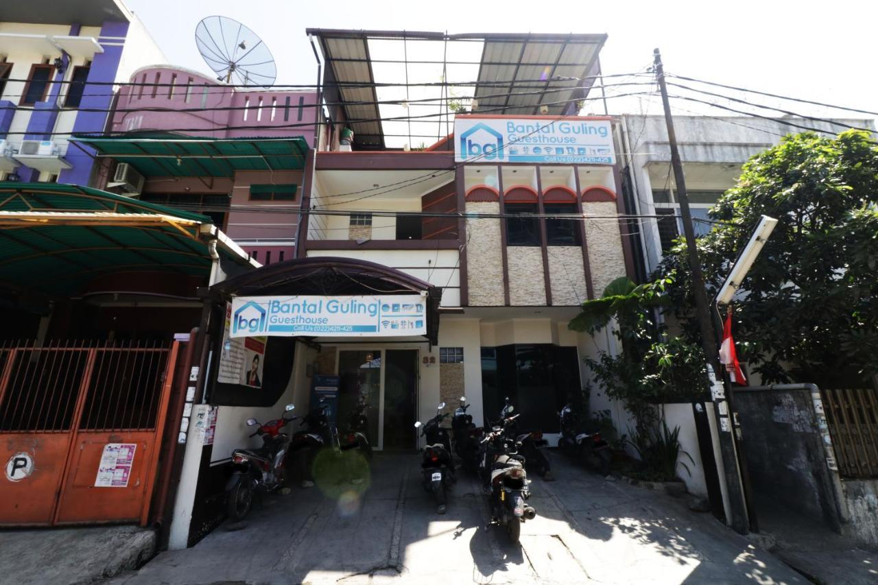 Hotel Bantal Guling Pasar Baru à Bandung Extérieur photo