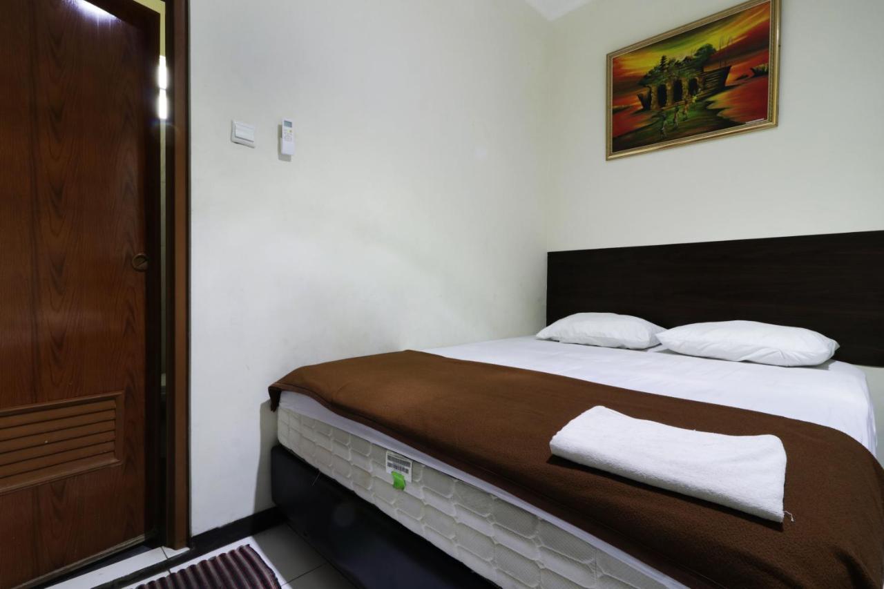 Hotel Bantal Guling Pasar Baru à Bandung Extérieur photo