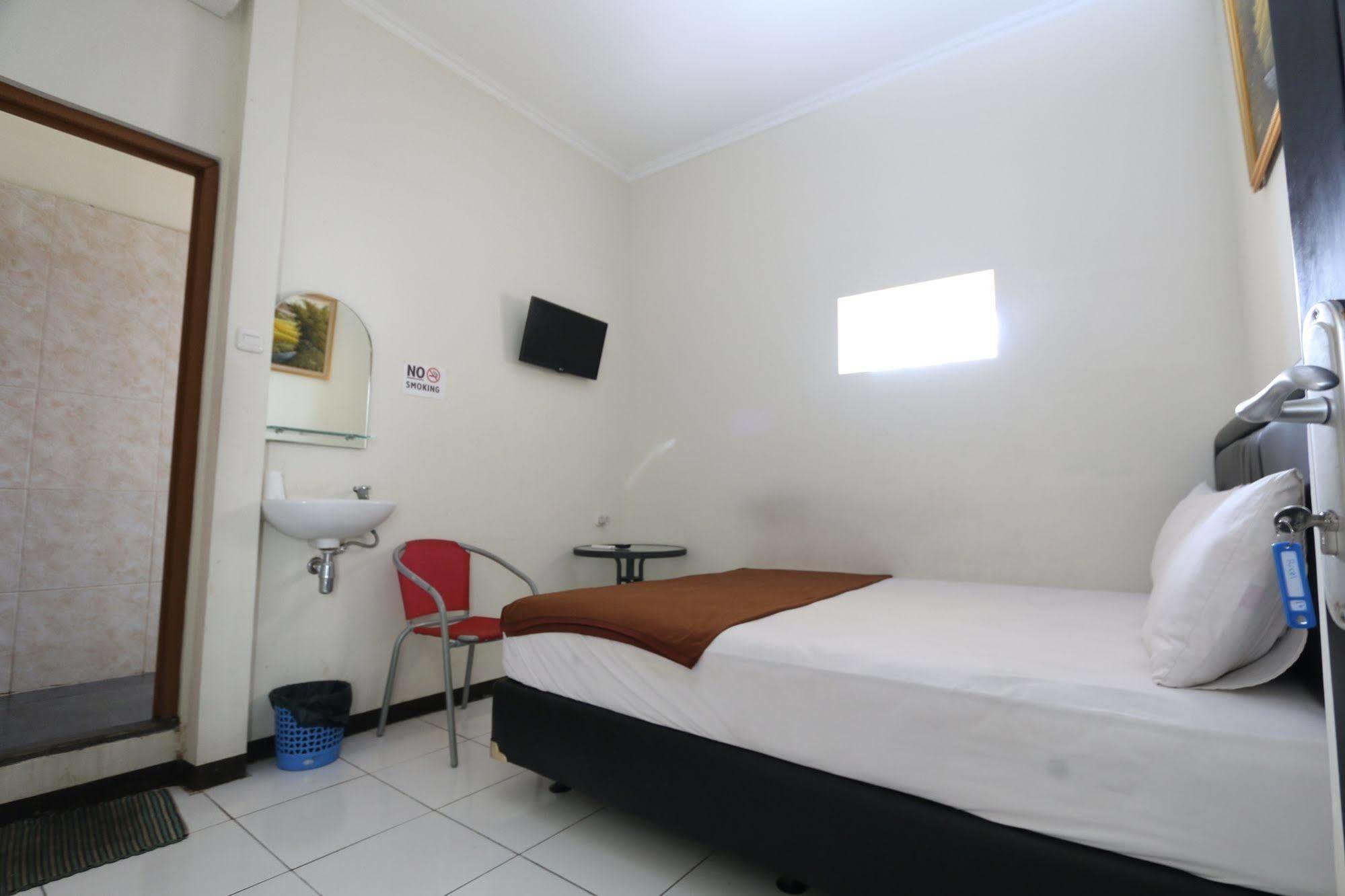 Hotel Bantal Guling Pasar Baru à Bandung Extérieur photo