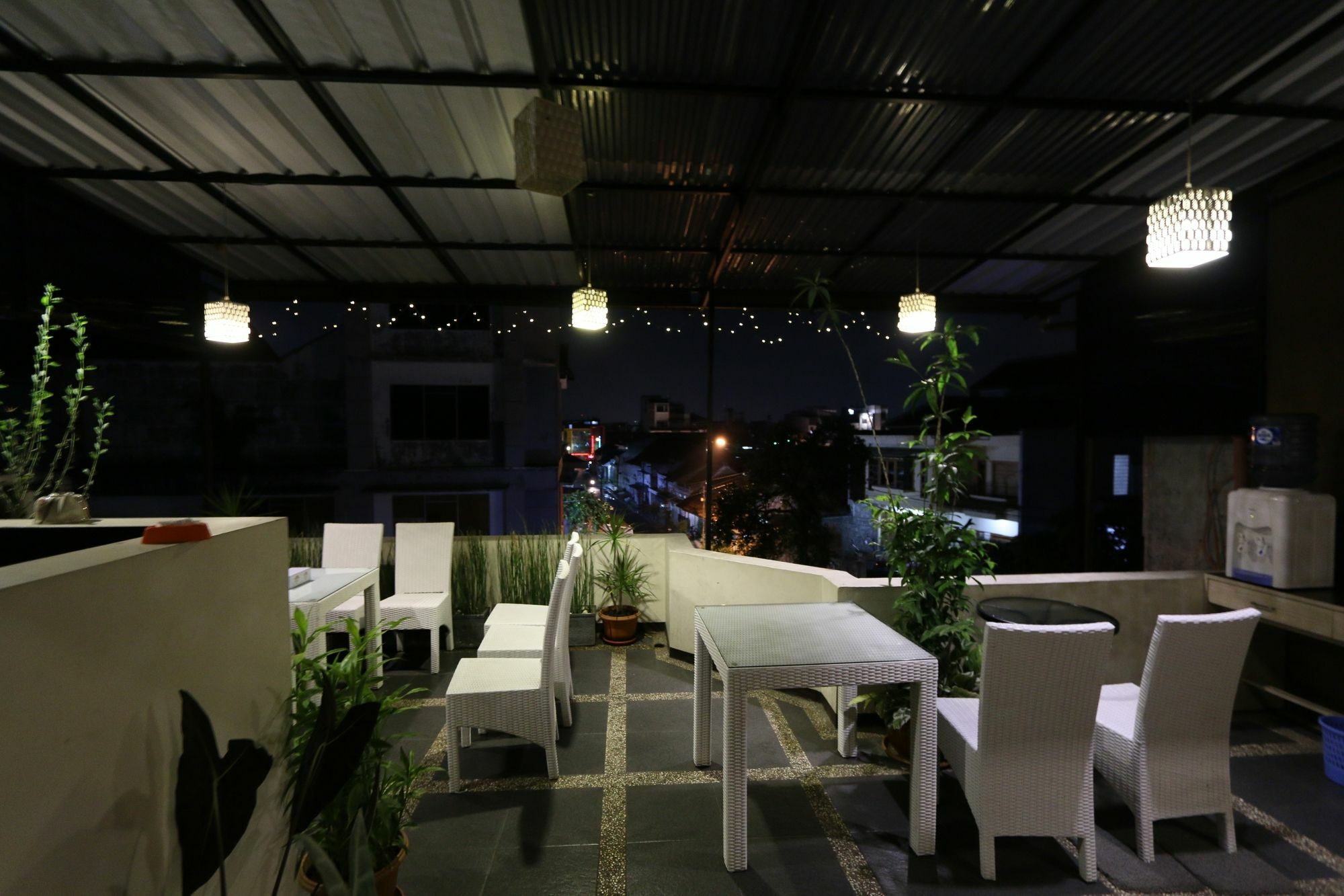 Hotel Bantal Guling Pasar Baru à Bandung Extérieur photo